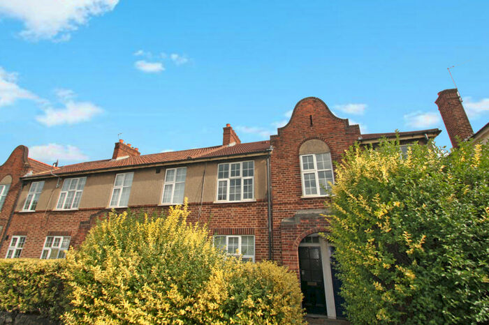 2 Bedroom Flat To Rent In Stondon Park, London, SE23