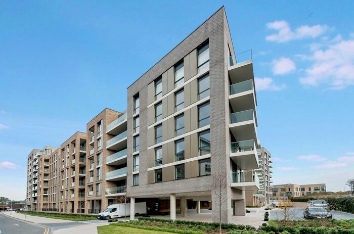 Studio To Rent In Queenshurst, Sury Basin, Kingston Upon Thames, KT2