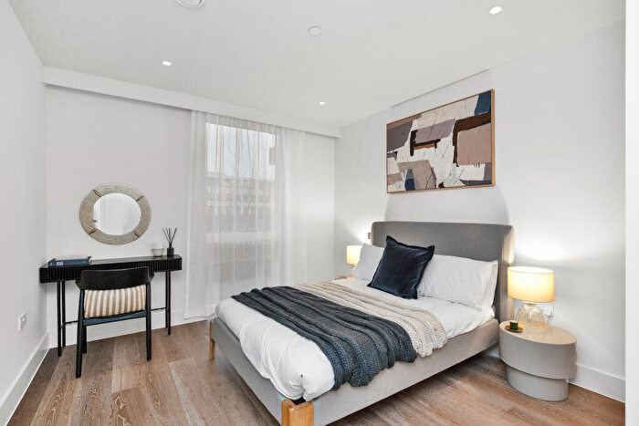 1 Bedroom Apartment For Sale In West Hampstead Central, London, NW6