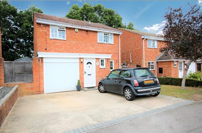 4 Bedroom Detached House To Rent In Hardy Avenue, Yateley, Hart, GU46