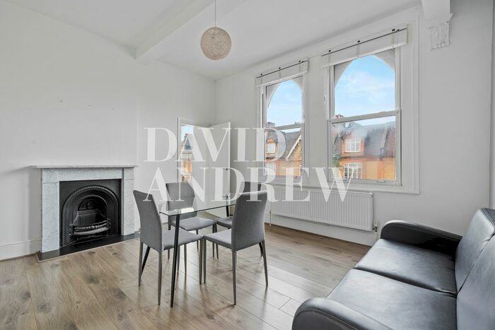2 Bedroom Flat To Rent In Stapleton Hall Road, London, N4