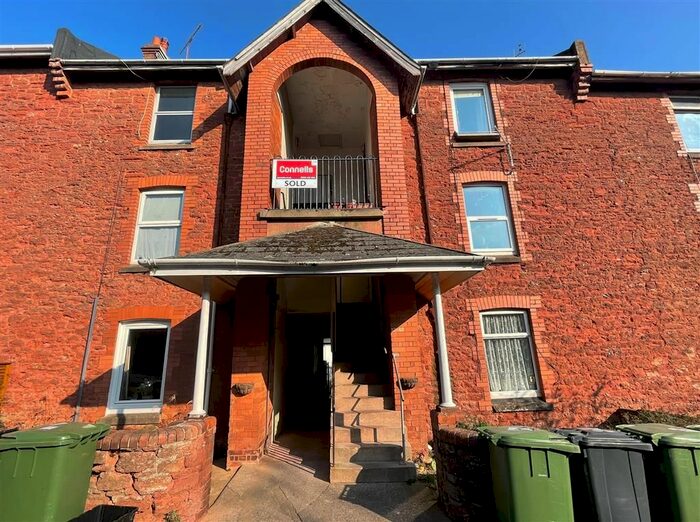 2 Bedroom Flat To Rent In Merritt Road, Paignton, TQ3
