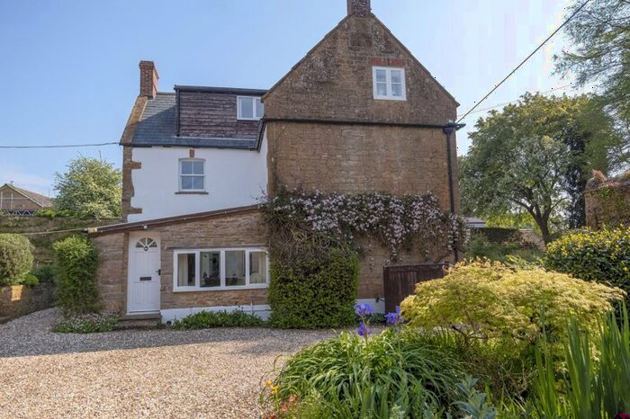 4 Bedroom Property For Sale In The Mill House, Moorlands Road, Merriott, TA16