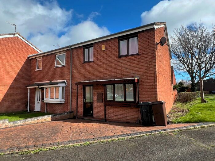 3 Bedroom Property To Rent In Smallwood Road, Pendeford, Wolverhampton, WV8