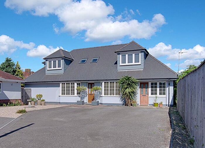 7 Bedroom Detached House For Sale In Iford Lane, Southbourne, BH6