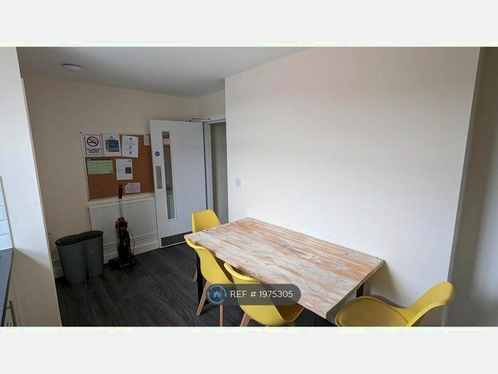 4 Bedroom Flat To Rent In Heba House, Ormskirk, L39