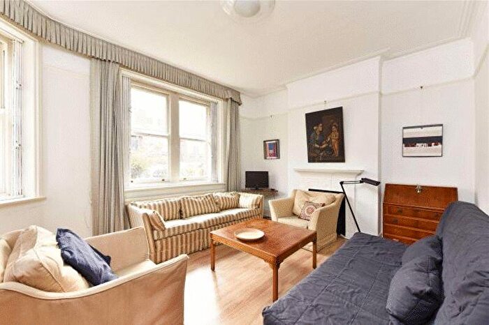 2 Bedroom Flat To Rent In Albert Palace Mansions, Battersea Park, SW11