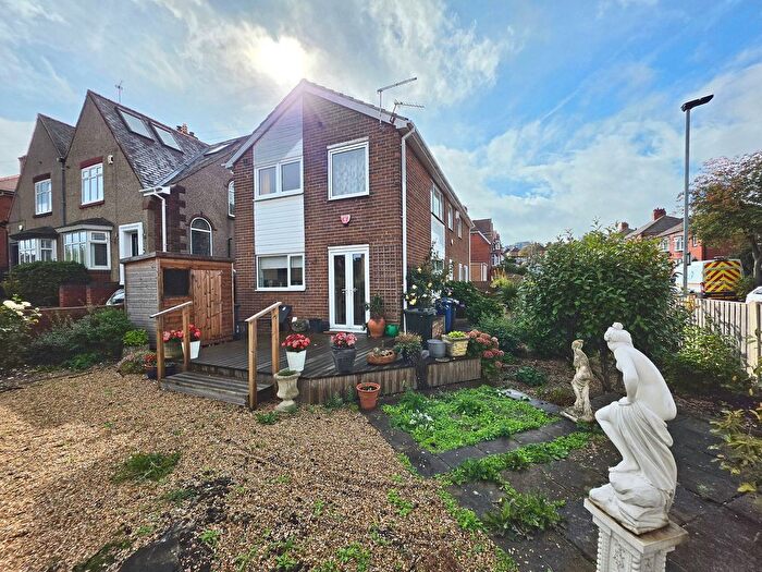 2 Bedroom Flat For Sale In Queens Drive, Barnsley, S75