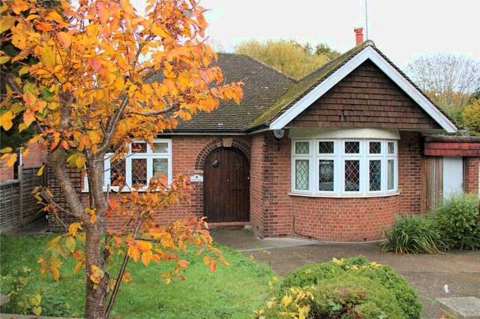 3 Bedroom Bungalow To Rent In Oak Tree Close, Jacobs Well, Guildford GU4