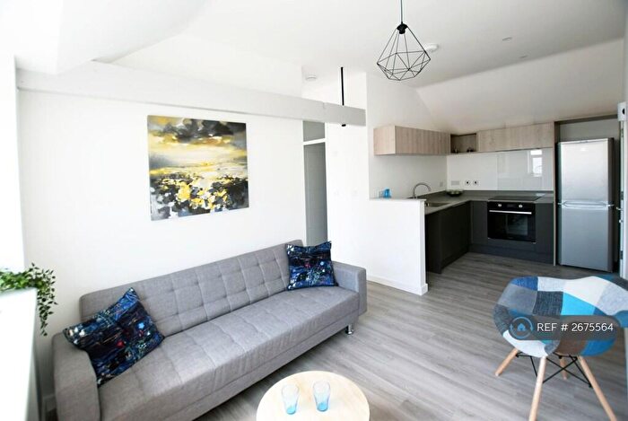 2 Bedroom Flat To Rent In Vivian Road, Wellingborough, NN8