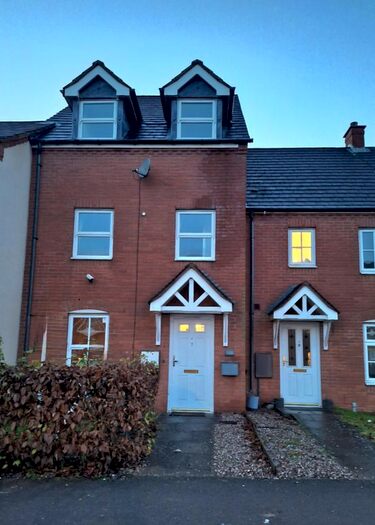 4 Bedroom Town House To Rent In Wharf Lane, Solihull, B91