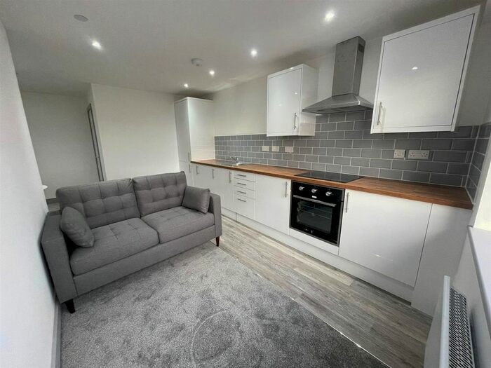 1 Bedroom Flat To Rent In Grosvenor House, Union Street, Wakefield, WF1