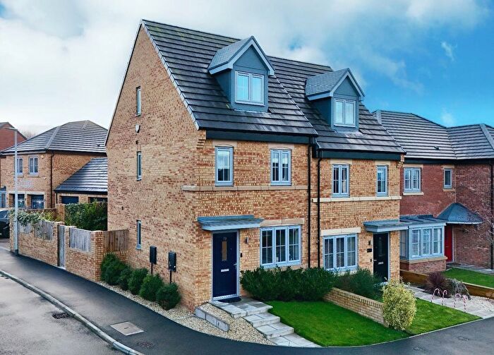 3 Bedroom Semi-Detached House For Sale In Farmstead Street, Middlesbrough, TS5