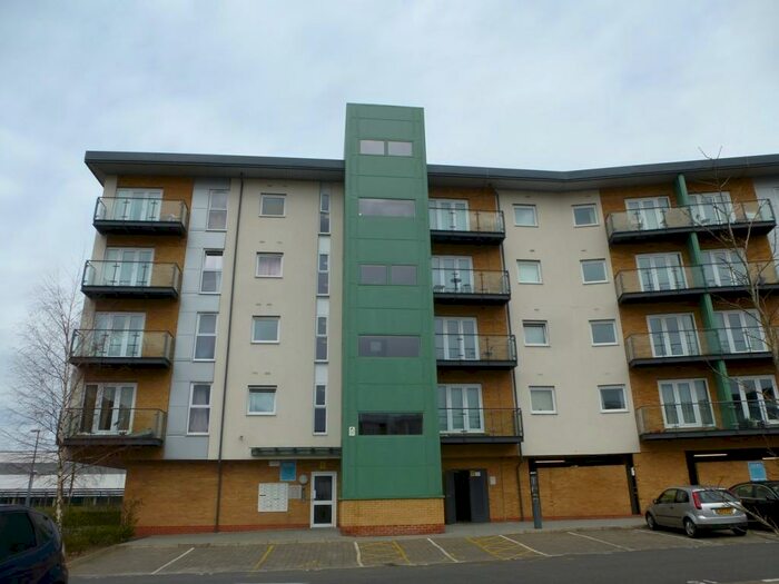 1 Bedroom Flat To Rent In Parkhouse Court, Hatfield, AL10
