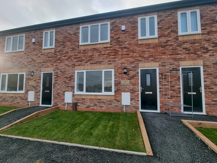 3 Bedroom Mews To Rent In Sutherland Road, Heywood, OL10