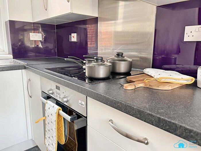 1 Bedroom Flat To Rent In Roebuck House, Rochester, ME1