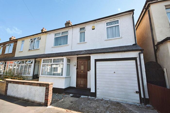 3 Bedroom End Of Terrace House For Sale In Knighton Road, Romford, RM7