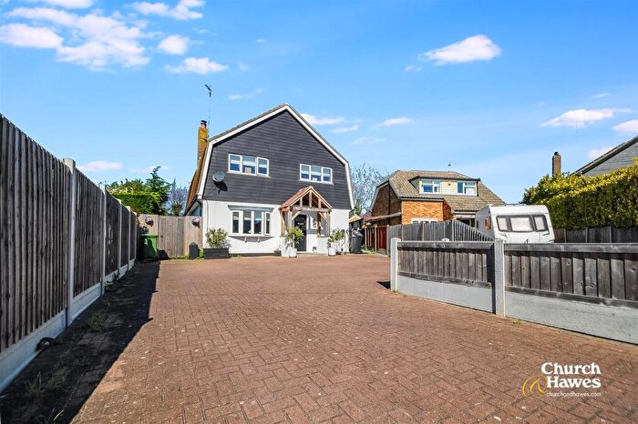 4 Bedroom Detached House For Sale In Brickwall Close, Burnham-On-Crouch, CM0