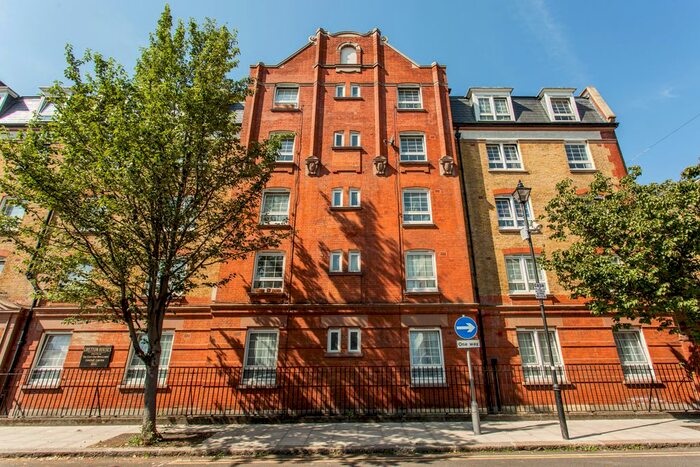 4 Bedroom Flat To Rent In Globe Road, London, E2