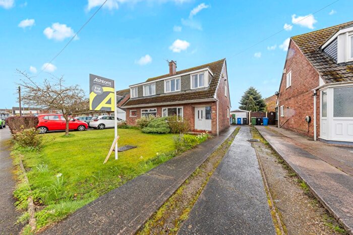 3 Bedroom Semi Detached House For Sale In Wroxham Road, Great Sankey, WA5