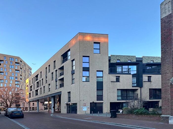 3 Bedroom Town House To Rent In Cannon Mews, Chelmsford, CM1