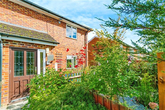 1 Bedroom Flat For Sale In Featherstone, Blindley Heath, Lingfield, Surrey, RH7