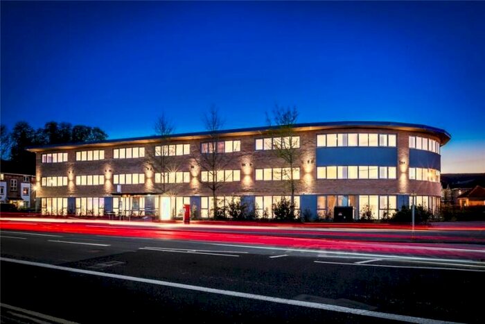 1 Bedroom Flat To Rent In Power Close, Guildford, GU1