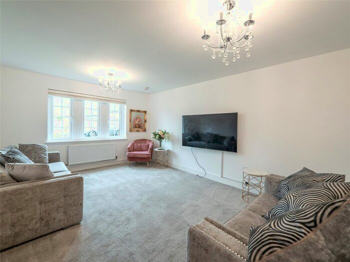 5 Bedroom Detached House To Rent In Ashgrove Gardens, Loanhead, EH20