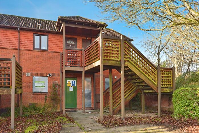 1 Bedroom Maisonette For Sale In Buzzacott Lane, Furzton, Milton Keynes, Buckinghamshire, MK4