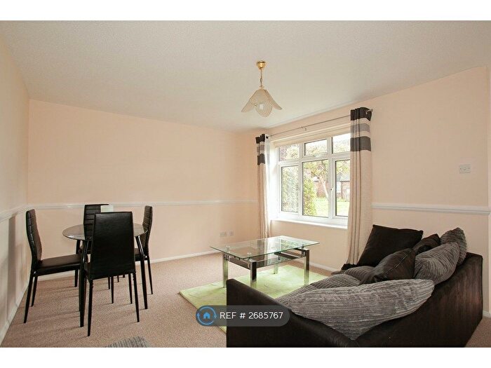 4 Bedroom End Terrace House To Rent In Maplehurst Road, Chichester, PO19
