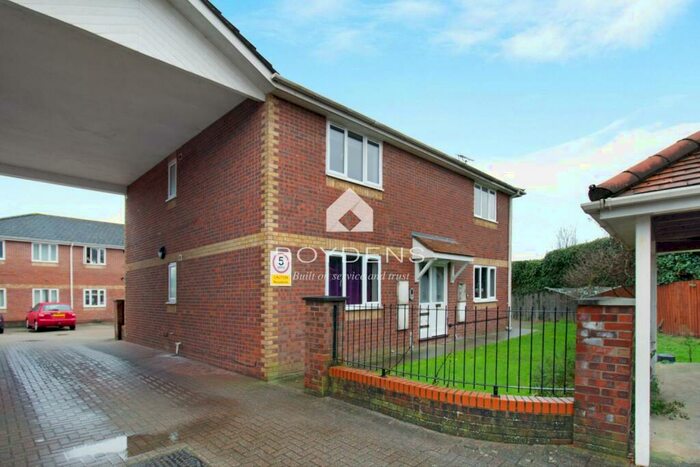 1 Bedroom Apartment To Rent In Whitehall Close, Colchester, Essex, CO2