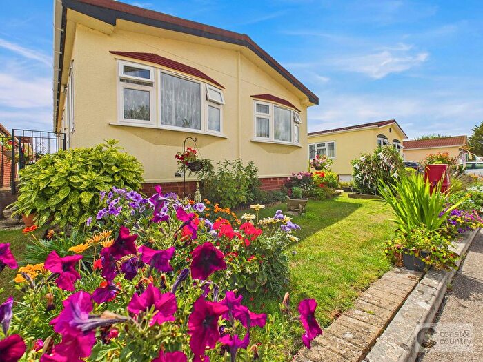 2 Bedroom Mobile/park Home For Sale In New Park, Bovey Tracey, TQ13