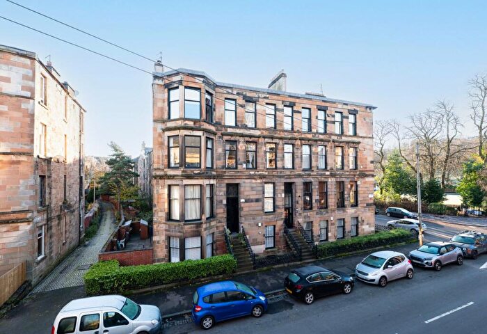 2 Bedroom Flat For Sale In Main Door, Albert Avenue, Queen’s Park, G42