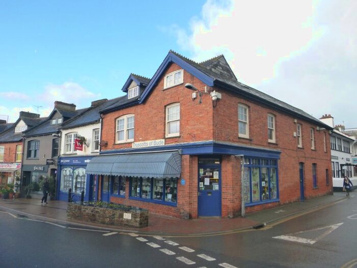 2 Bedroom Flat To Rent In Lansdown Road, Bude, EX23