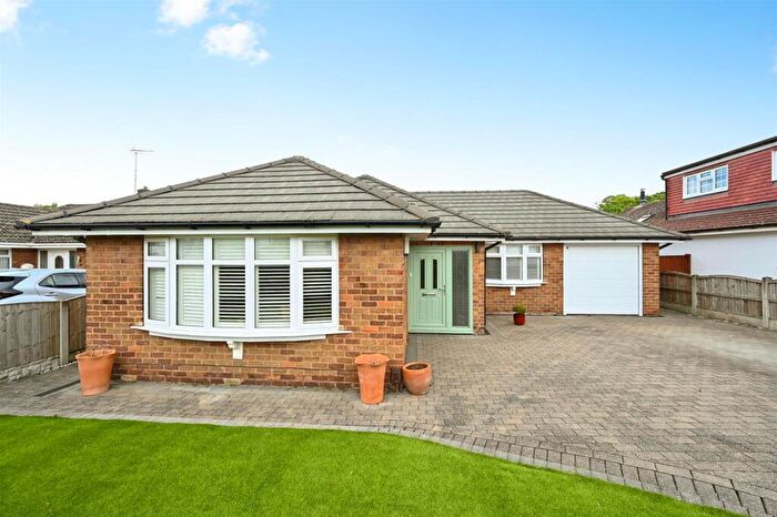 3 Bedroom Detached Bungalow For Sale In Woodside Avenue, Mansfield, NG18