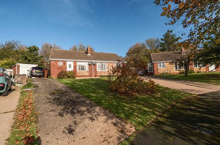 2 Bedroom Semi-Detached Bungalow For Sale In Rochester Drive, NG31