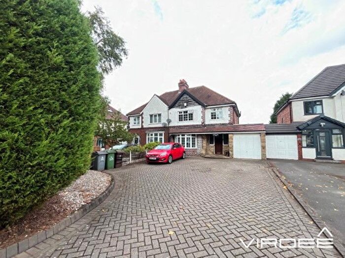 3 Bedroom Semi Detached House For Sale In Sutton Road, Walsall, West Midlands, WS5