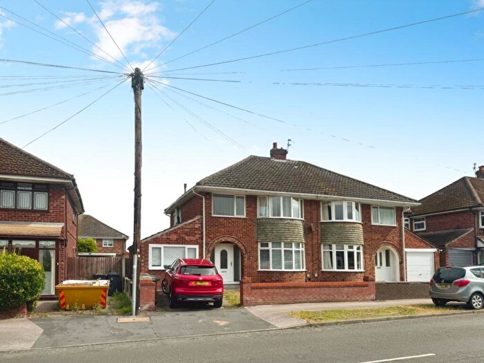 4 Bedroom Semi-Detached House To Rent In Deyes Lane, Liverpool, L31