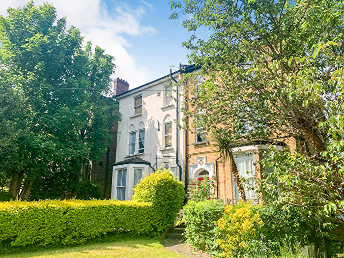 1 Bedroom Flat To Rent In St. Peters Road, CR0