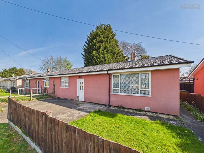 3 Bedroom Semi-Detached Bungalow For Sale In Welland Close, Peterborough, PE1