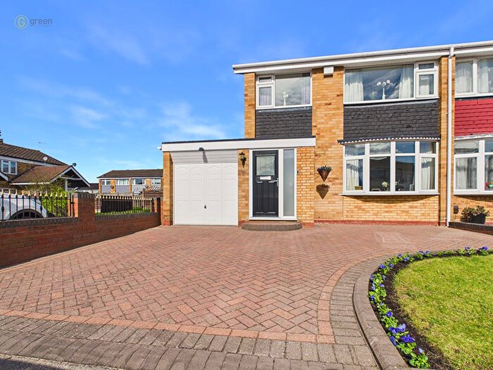 3 Bedroom Semi Detached House For Sale In Croy Drive, Birmingham, B35