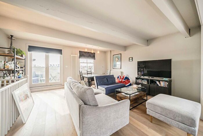 2 Bedroom Flat To Rent In St. Michaels Gardens, North Kensington, W10