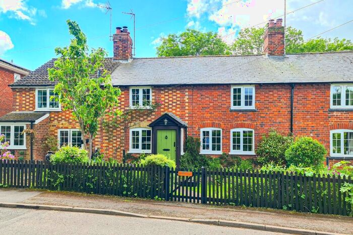 3 Bedroom Cottage For Sale In High Street, Eggington, Leighton Buzzard, LU7