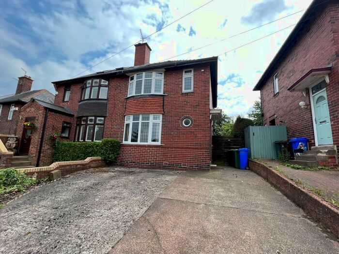 3 Bedroom Semi-Detached House To Rent In Hollythorpe Road, Norton Lees, S8