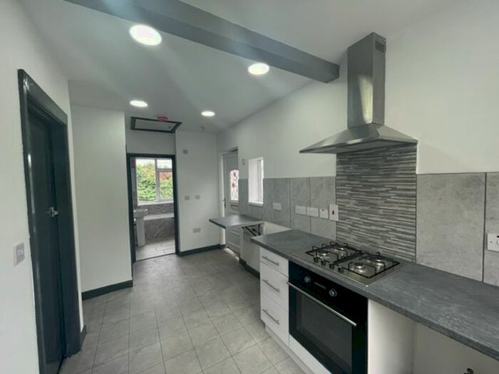 1 Bedroom Flat To Rent In Hoo Road, Kidderminster, DY10