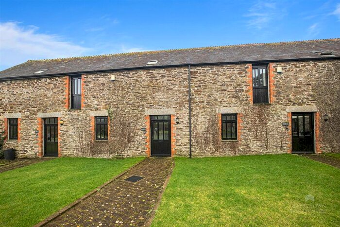 3 Bedroom Barn Conversion To Rent In Duloe, Liskeard, PL14
