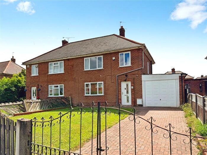 3 Bedroom Semi Detached House For Sale In Lancaster Avenue, Doncaster, South Yorkshire, DN2