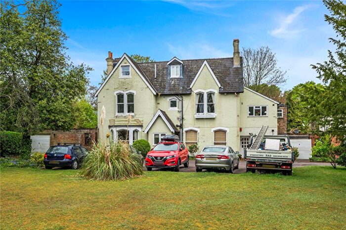 4 Bedroom Flat To Rent In St Margarets, Kingston Upon Thames, KT2