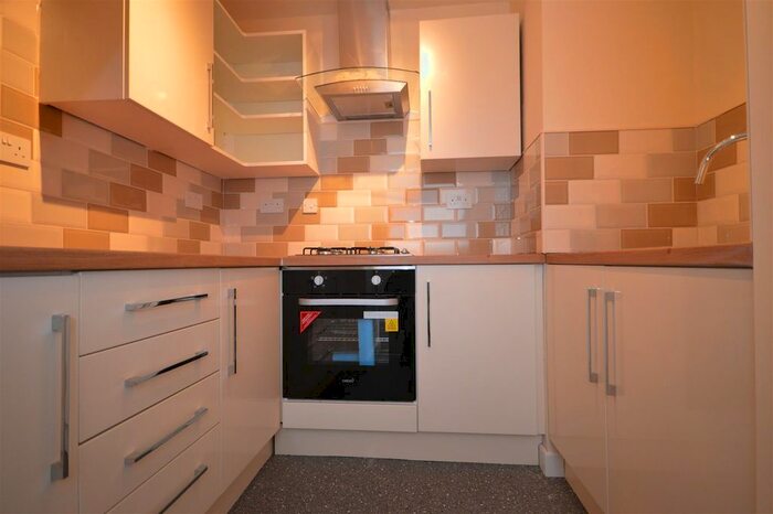 1 Bedroom Flat To Rent In Station Lane, Featherstone, Pontefract, WF7