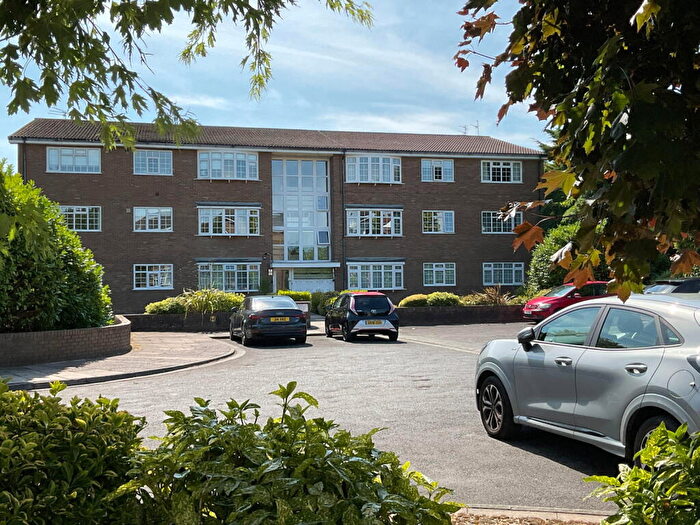 2 Bedroom Flat For Sale In Henley Drive, Southport, PR9